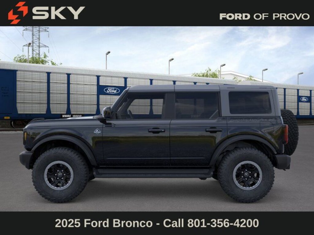 New 2025 Ford Bronco Outer Banks SUV
