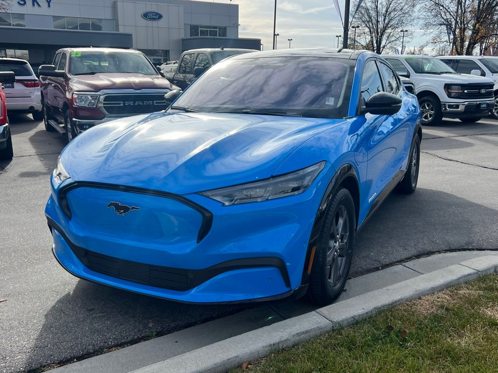 2023 Ford Mustang Mach-E Premium photo 2
