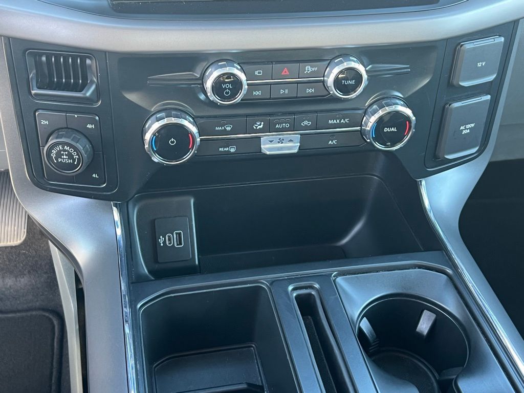 2025 Ford F-150 XLT - Photo 31
