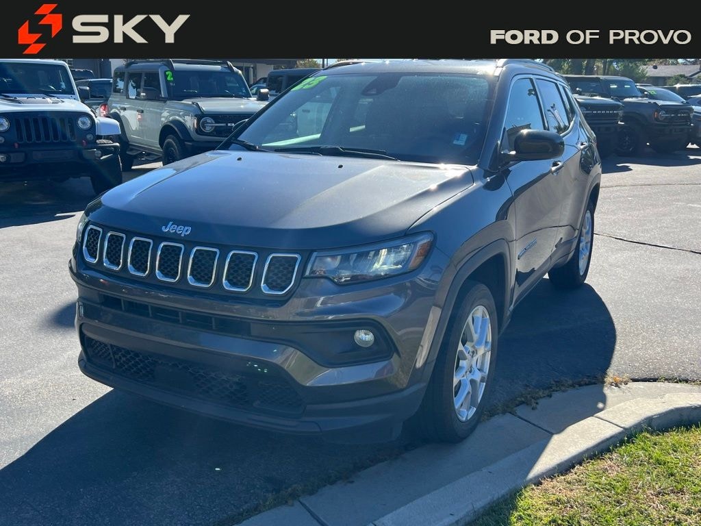 Used 2023 Jeep Compass Latitude Lux SUV