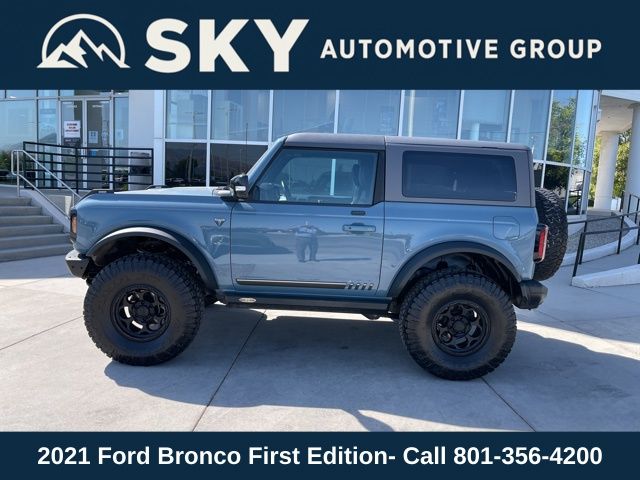 2021 Ford Bronco First Edition photo 3
