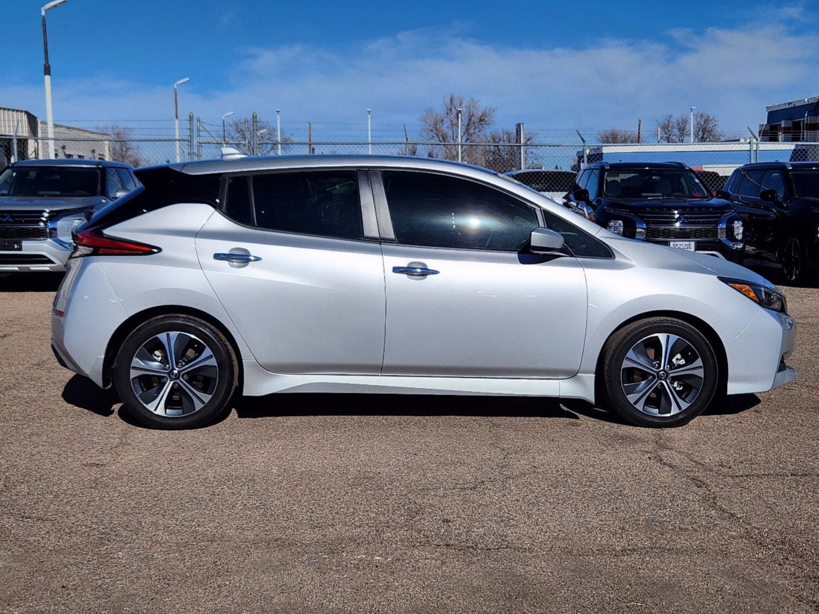 Used 2022 Nissan LEAF SV with VIN 1N4AZ1CV0NC556103 for sale in Thornton, CO