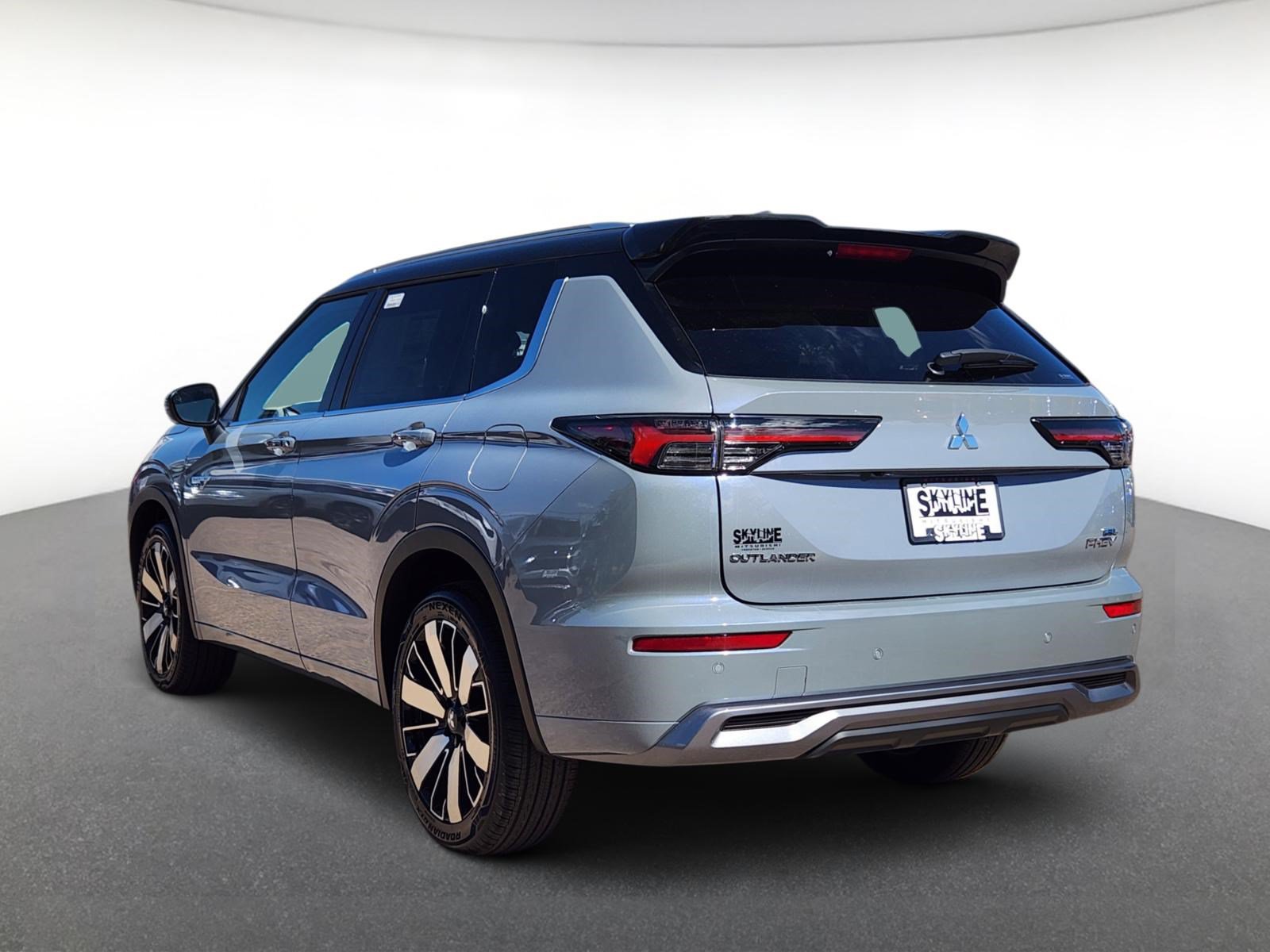 New 2026 Mitsubishi Outlander Plug-In Hybrid SEL S-AWC SUV