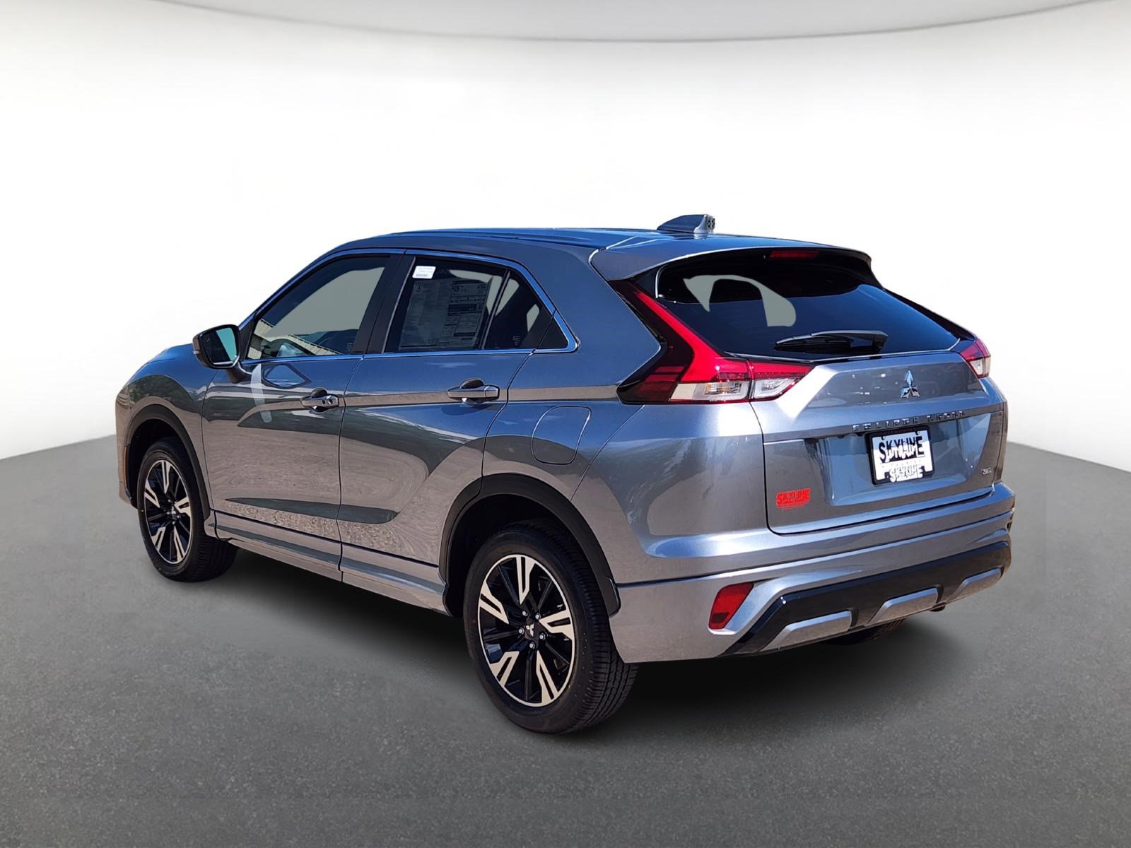 2025 Mitsubishi Eclipse Cross SEL photo 4
