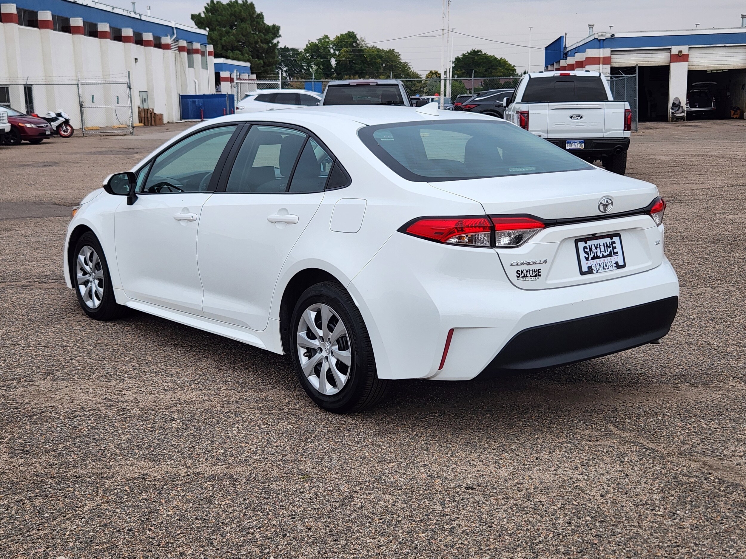 2023 Toyota Corolla LE photo 4