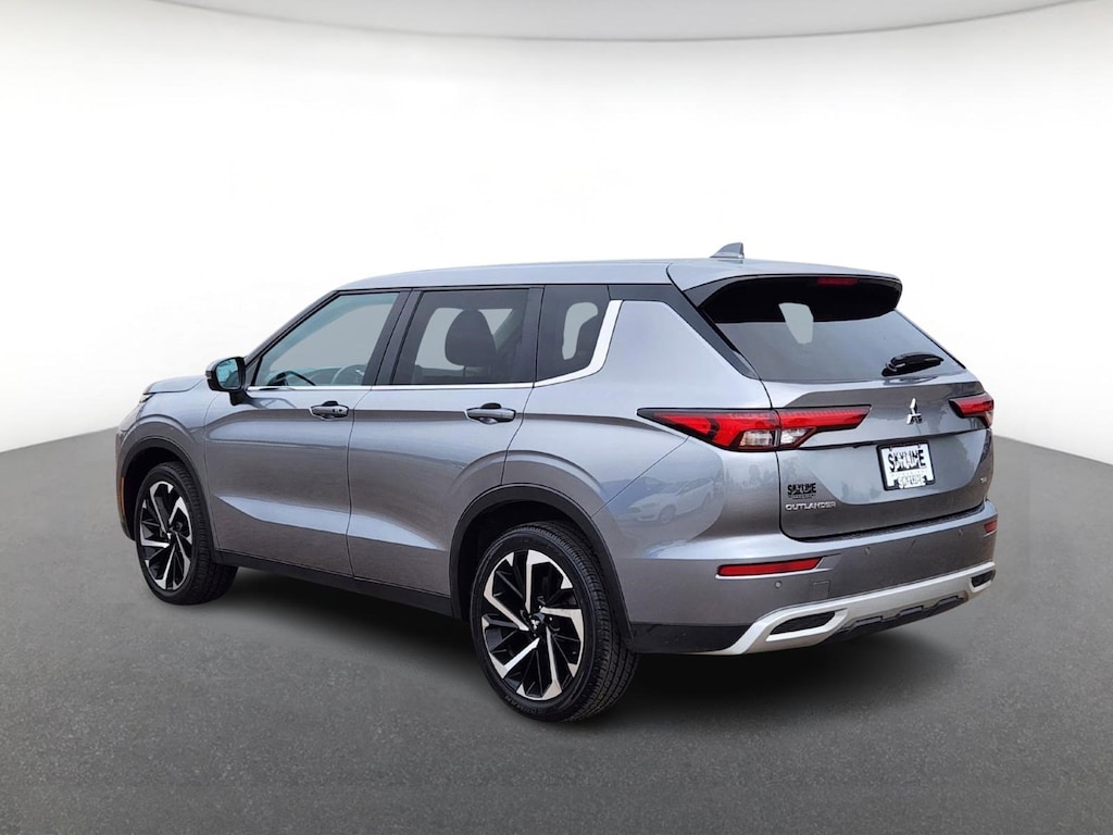 Used 2024 Mitsubishi Outlander SE S-AWC SUV