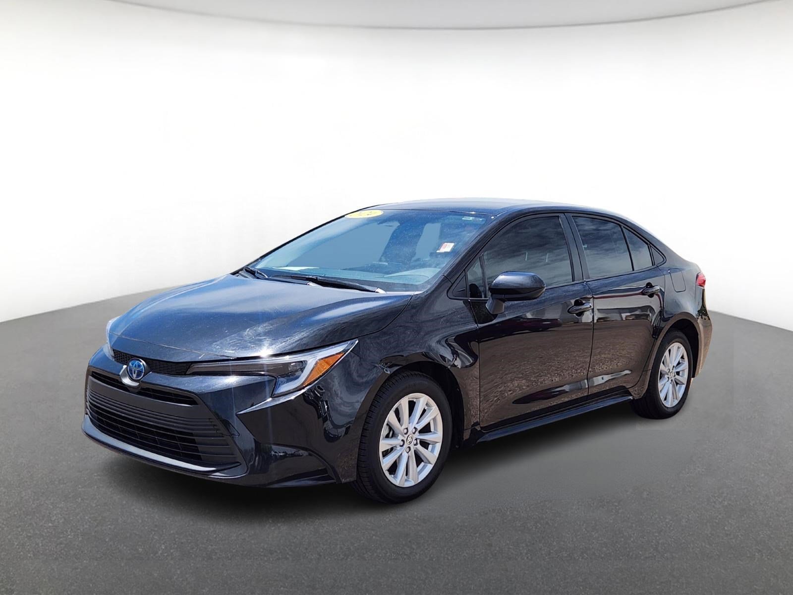 Used 2024 Toyota Corolla LE with VIN JTDBCMFE7RJ035877 for sale in Thornton, CO