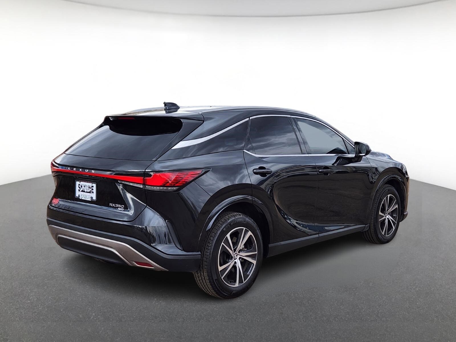 2023 Lexus RX photo 3