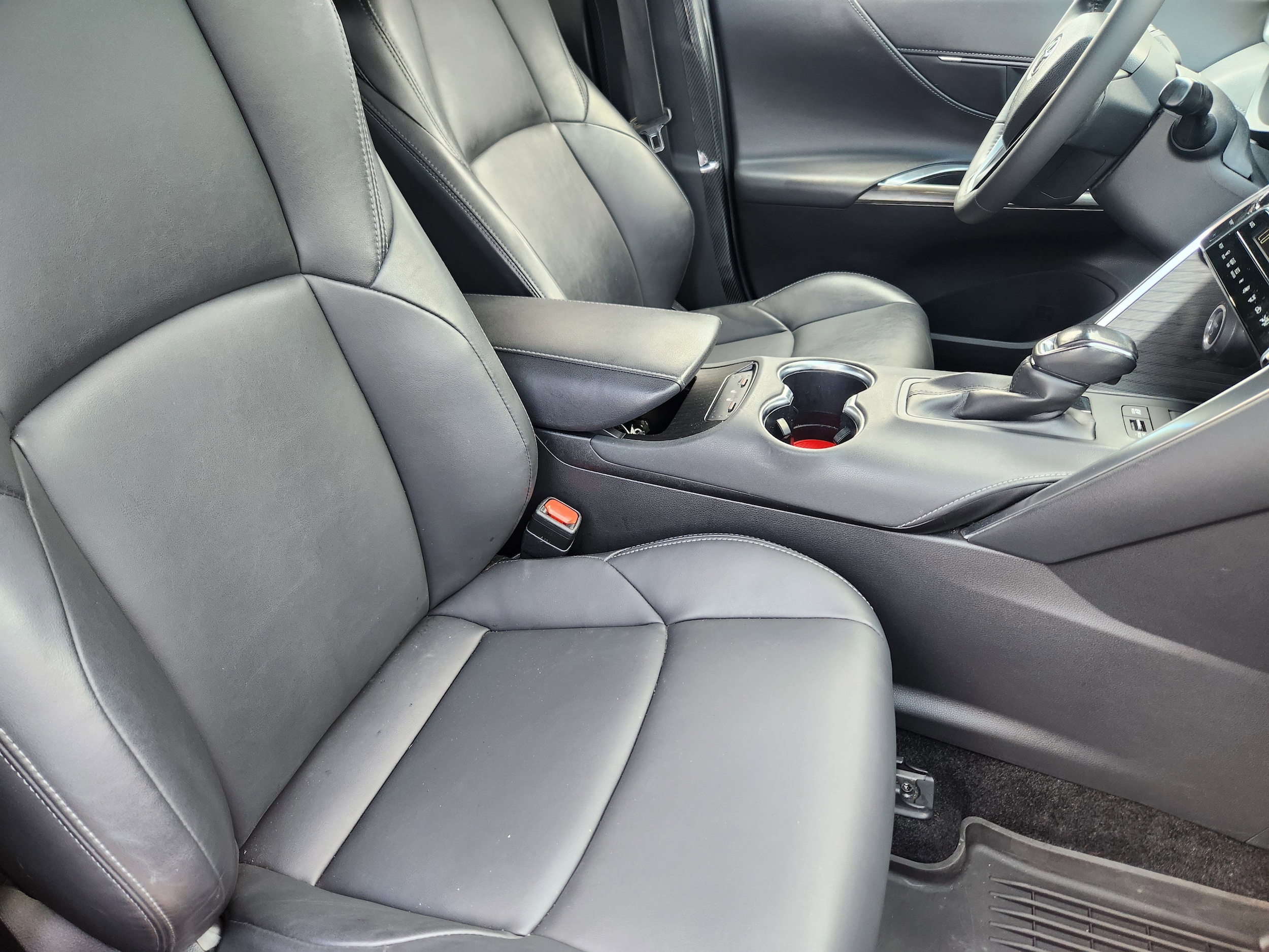 2023 Toyota Venza Nightshade - Photo 11