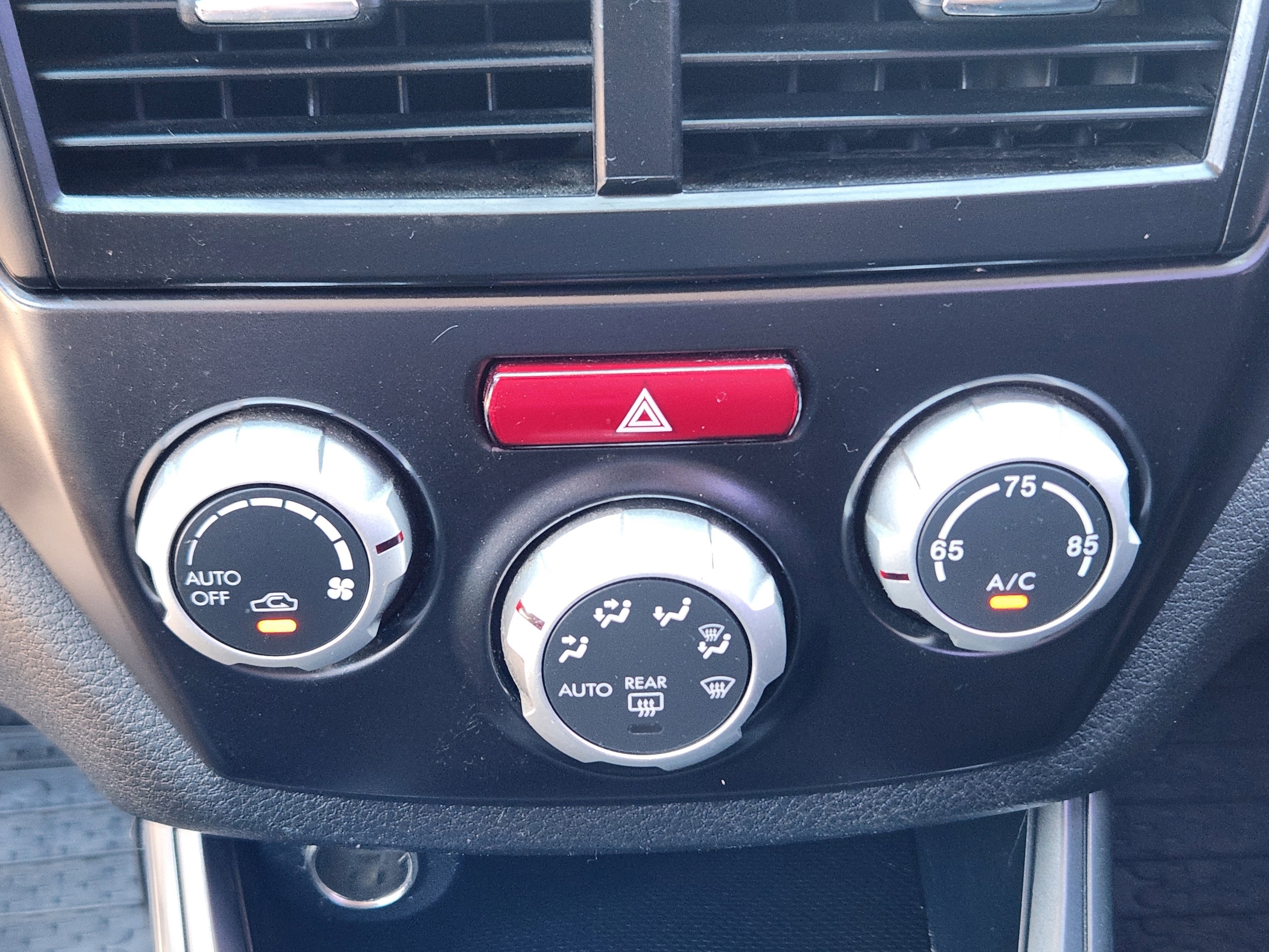 2014 Subaru Impreza WRX - Photo 14