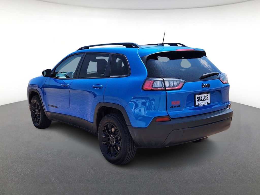 Used 2023 Jeep Cherokee Altitude Lux 4x4 SUV