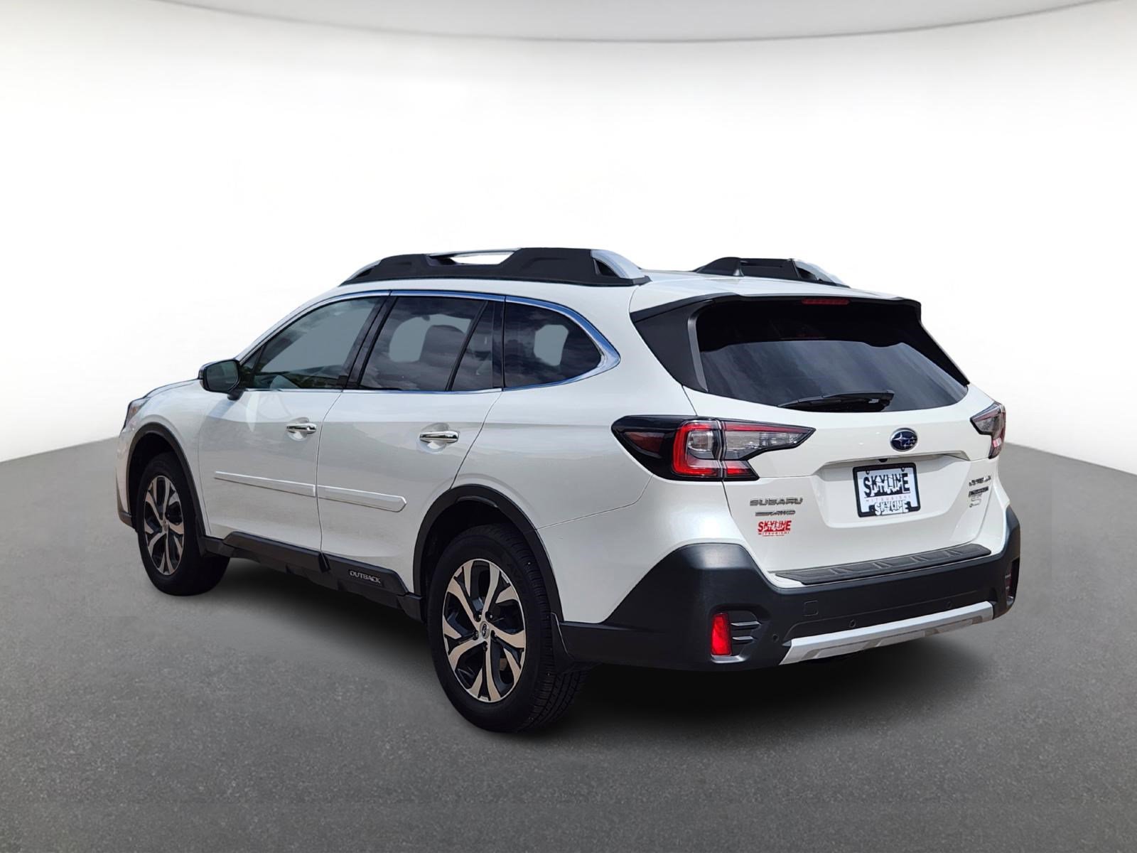 2020 Subaru Outback Touring XT photo 2