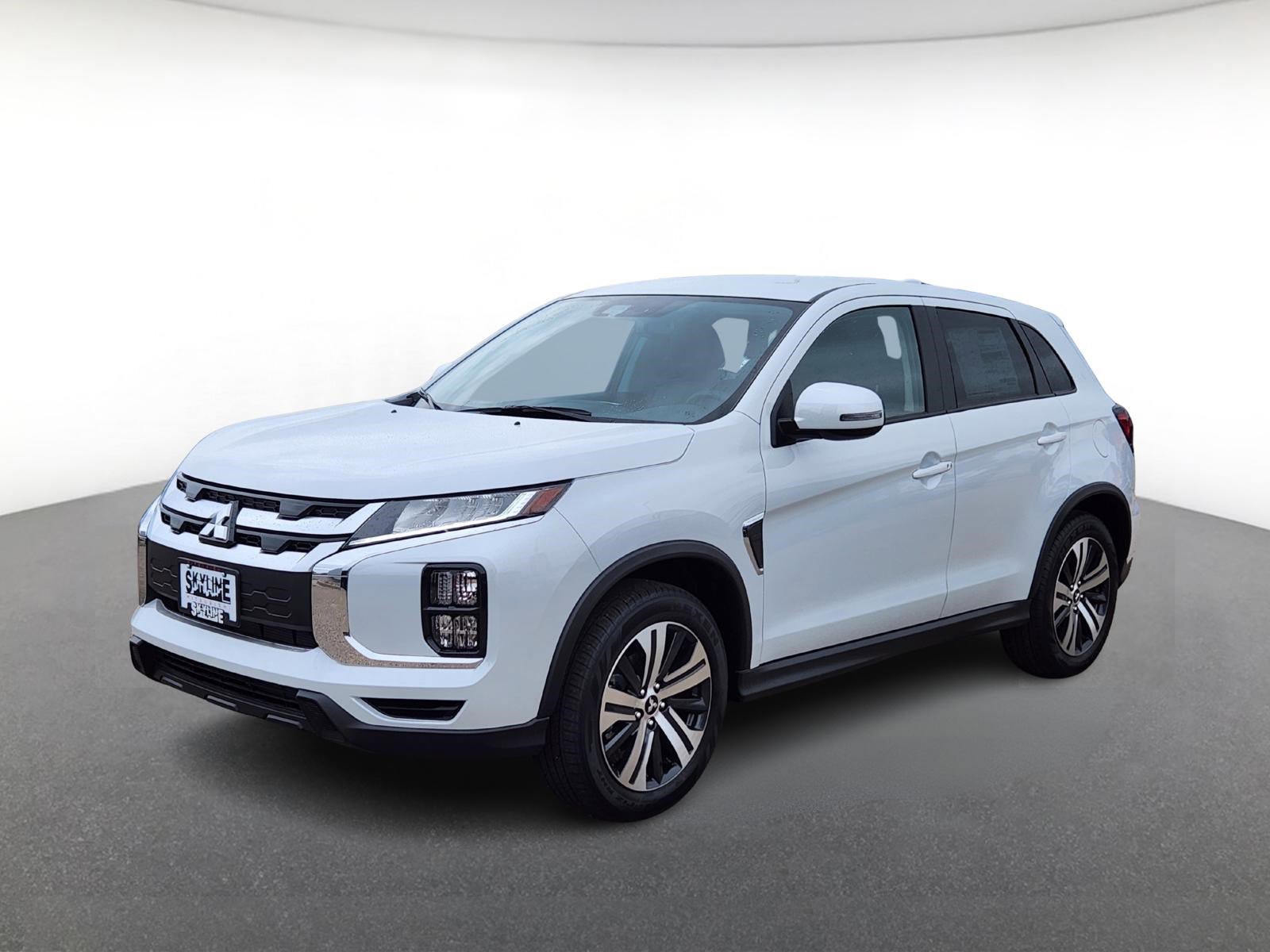 2025 Mitsubishi Outlander Sport SE photo 2