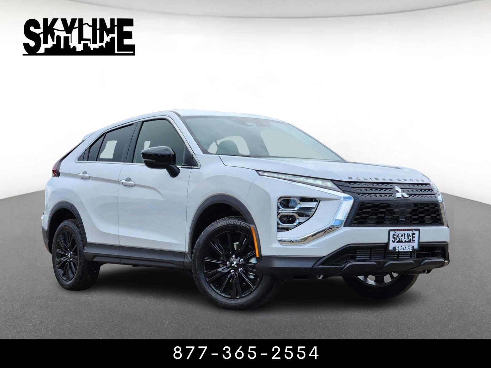 2025 Mitsubishi Eclipse Cross LE's photo