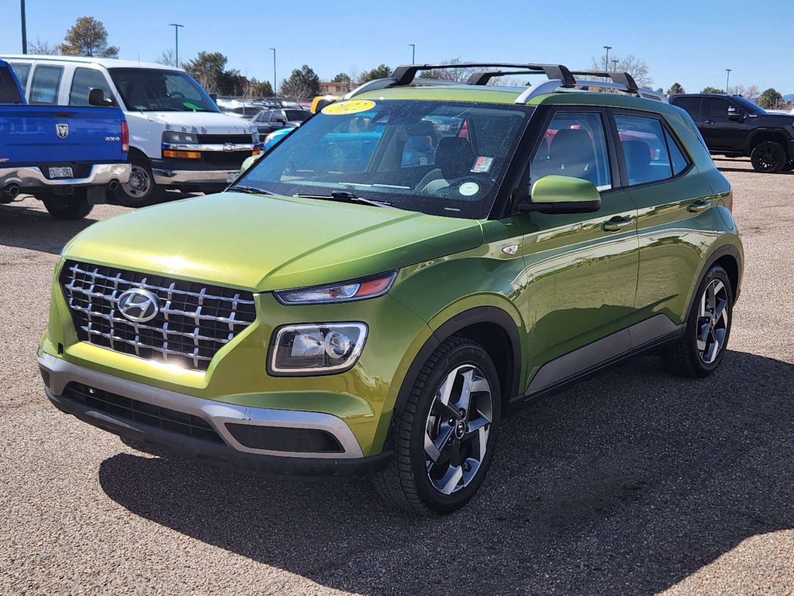 Used 2022 Hyundai Venue SEL with VIN KMHRC8A35NU183266 for sale in Thornton, CO