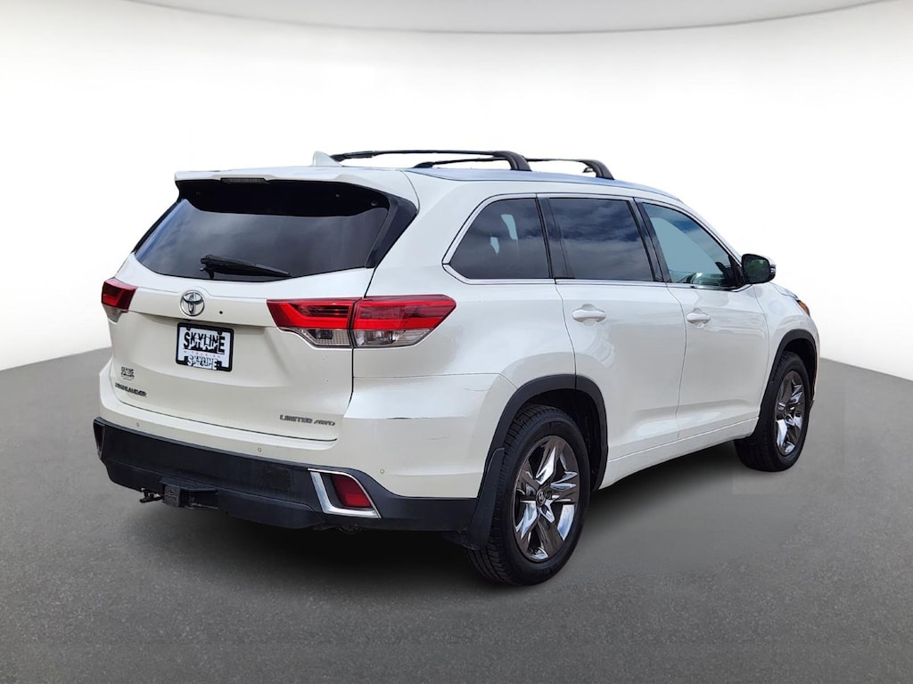 Used 2018 Toyota Highlander Limited Platinum V6 AWD SUV