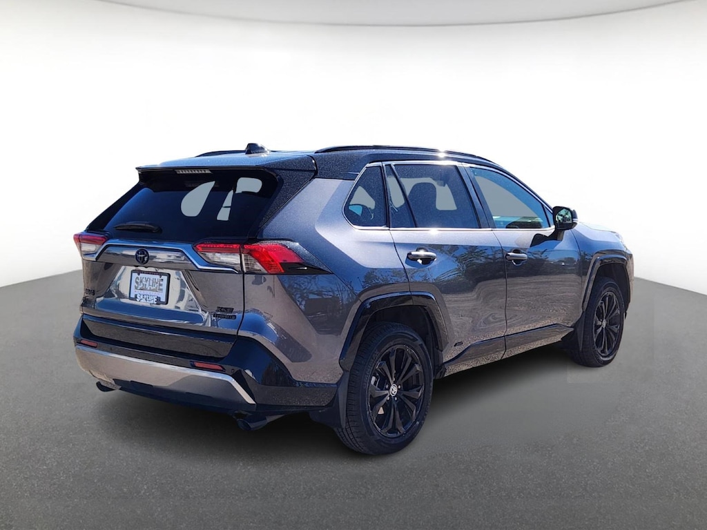 Used 2022 Toyota RAV4 Hybrid XSE AWD SUV