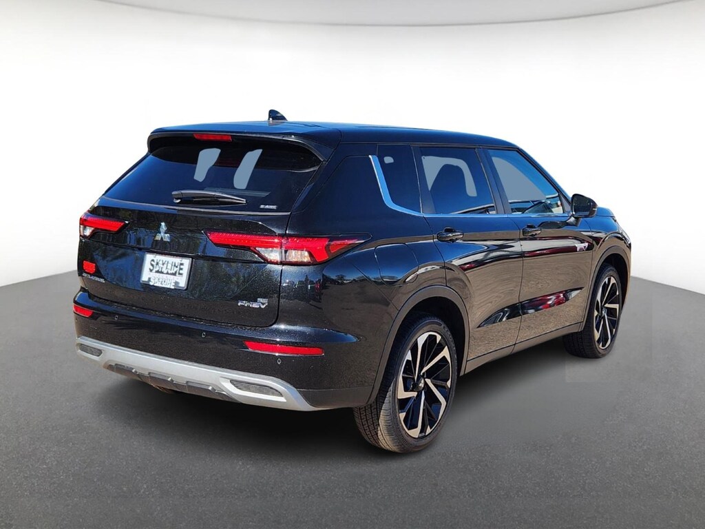 New 2025 Mitsubishi Outlander PHEV SE S-AWC SUV