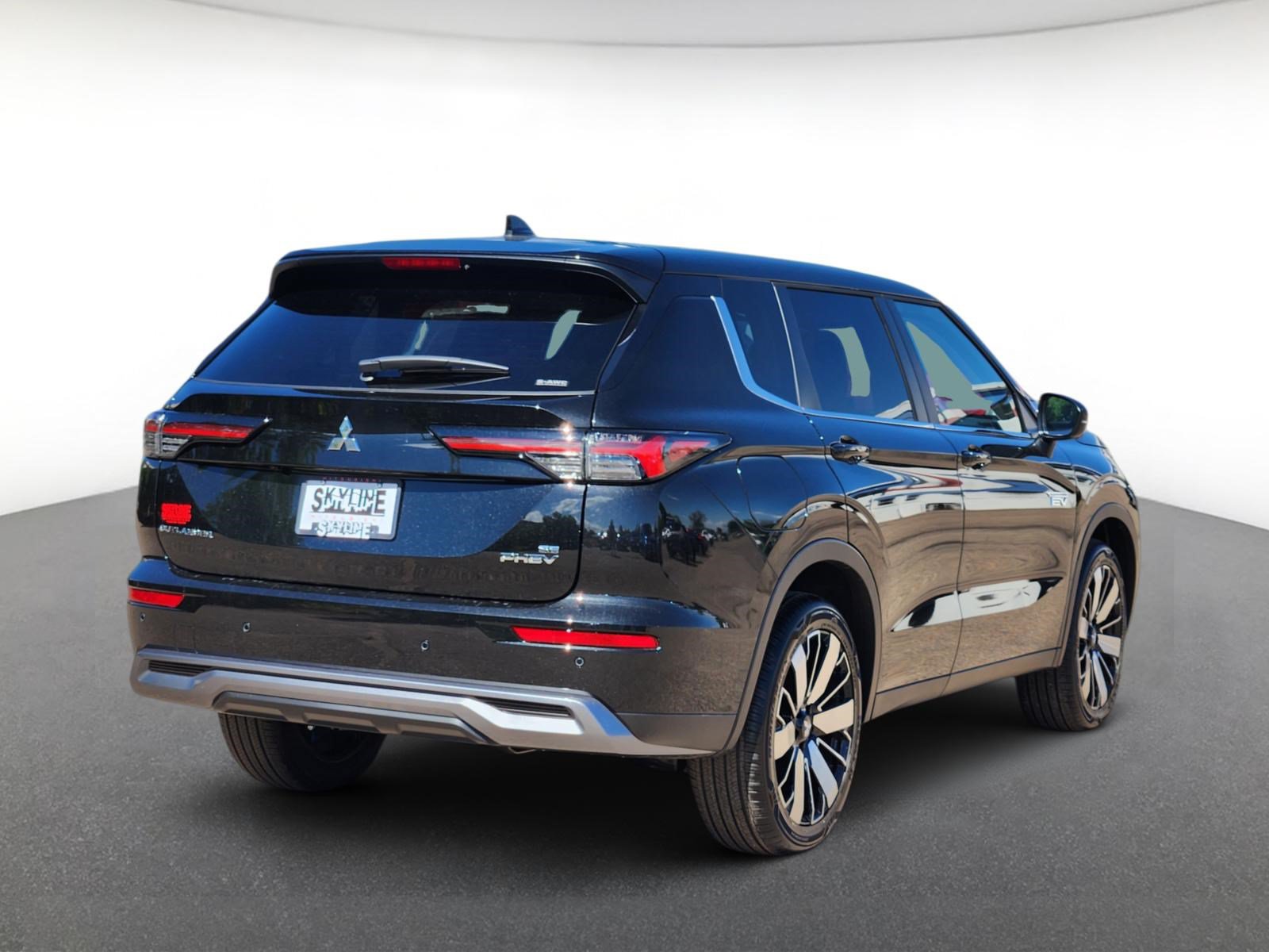 New 2026 Mitsubishi Outlander Plug-In Hybrid SE S-AWC SUV