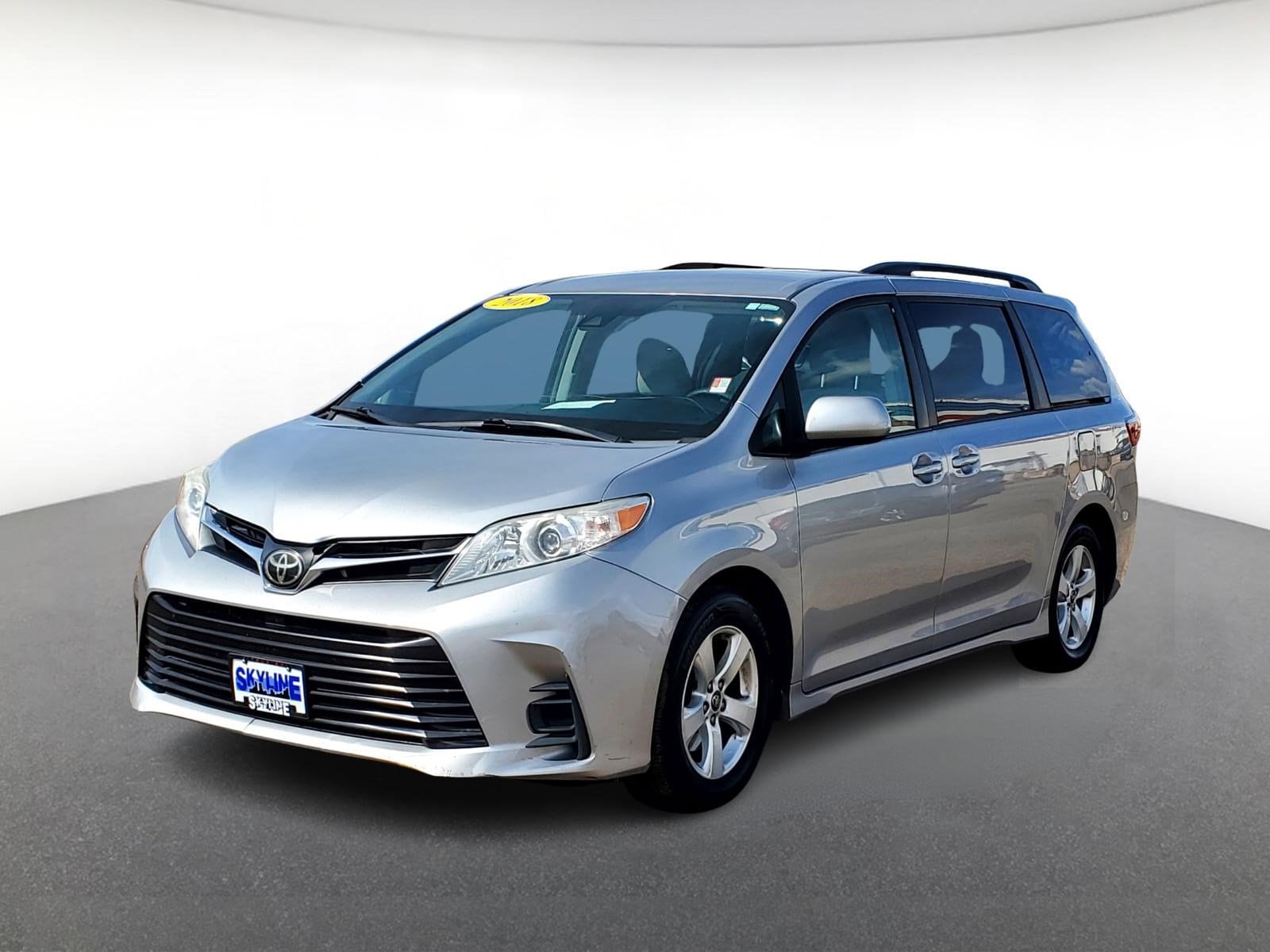 Used 2018 Toyota Sienna LE with VIN 5TDKZ3DC4JS909975 for sale in Thornton, CO
