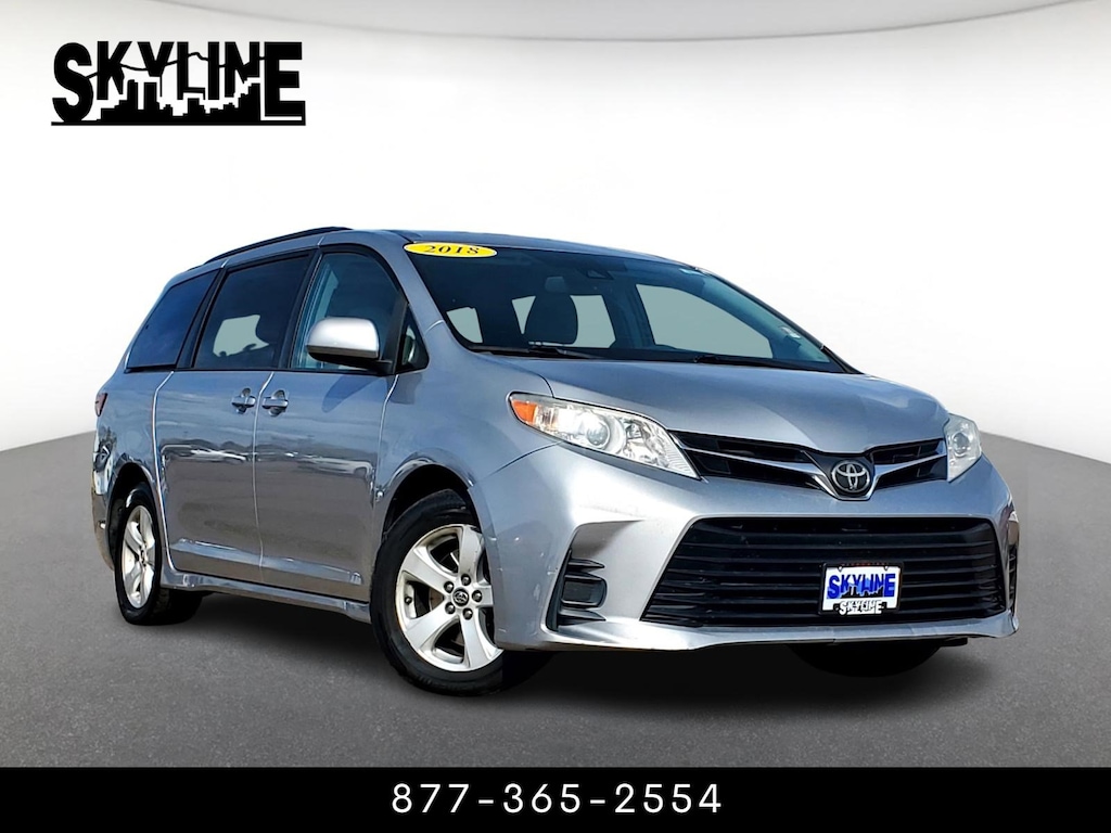 Used 2018 Toyota Sienna LE Auto Access Seat FWD 7-Passenger Mini-van, Passenger