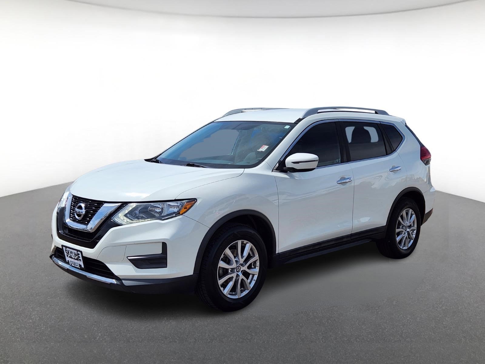 Used 2017 Nissan Rogue SV with VIN 5N1AT2MT1HC733966 for sale in Thornton, CO