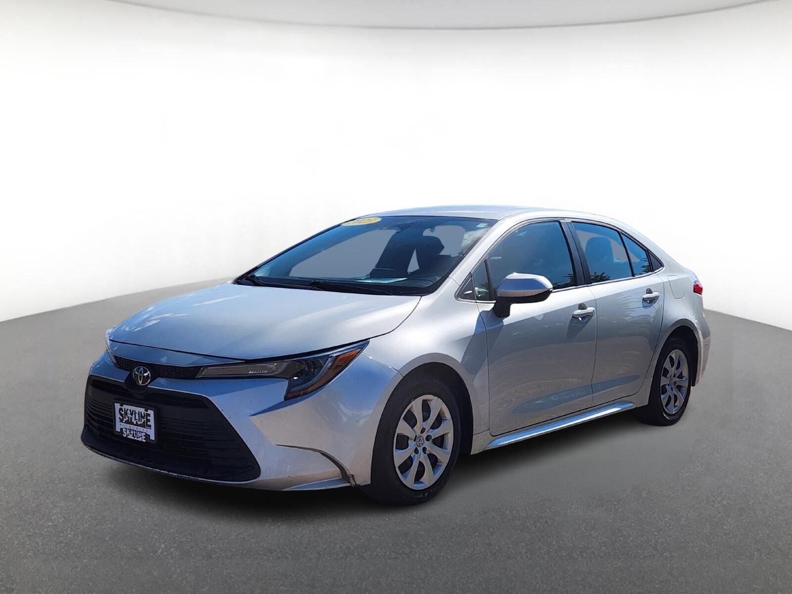 2023 Toyota Corolla LE photo 2
