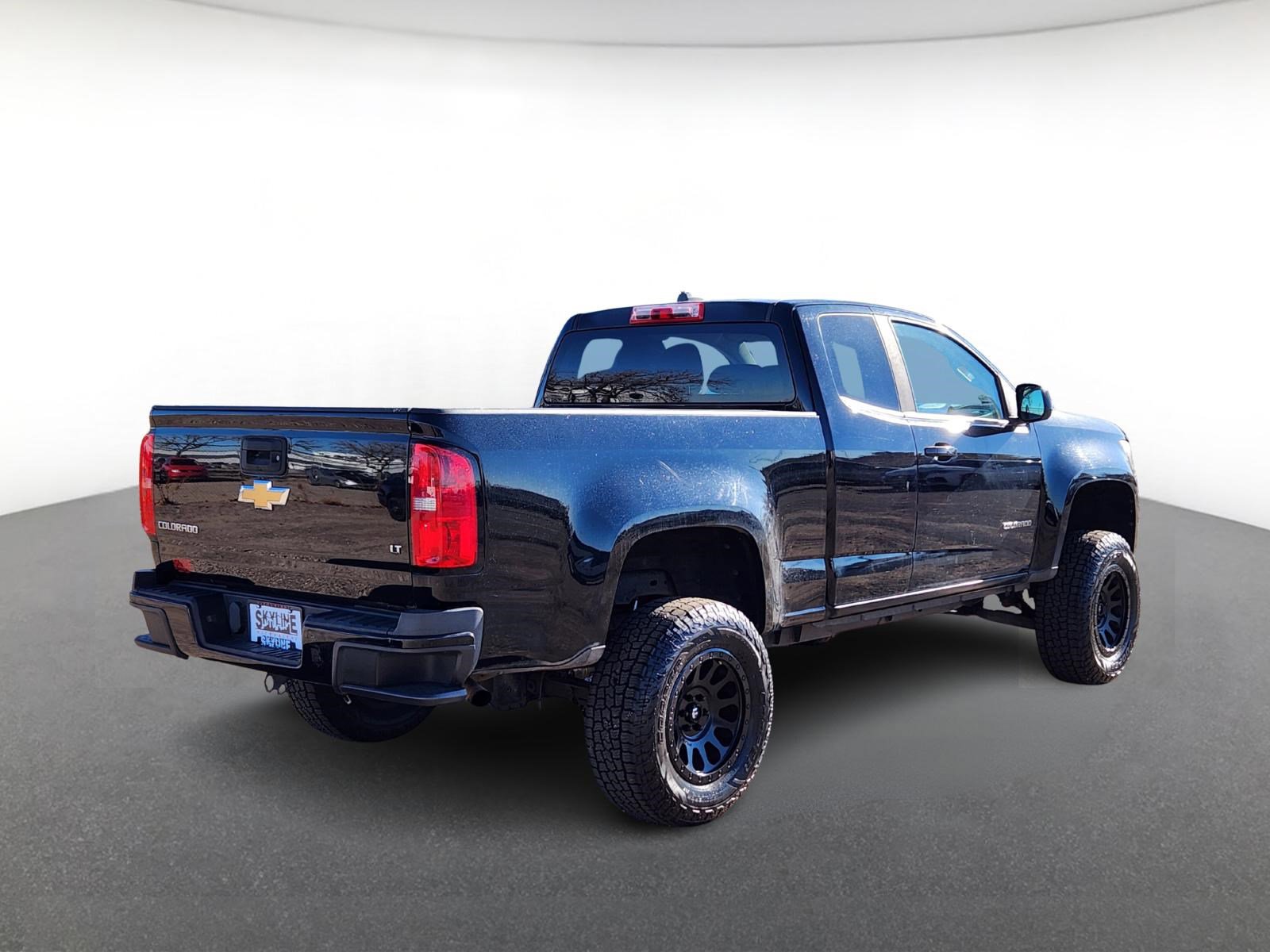 2016 Chevrolet Colorado LT photo 3