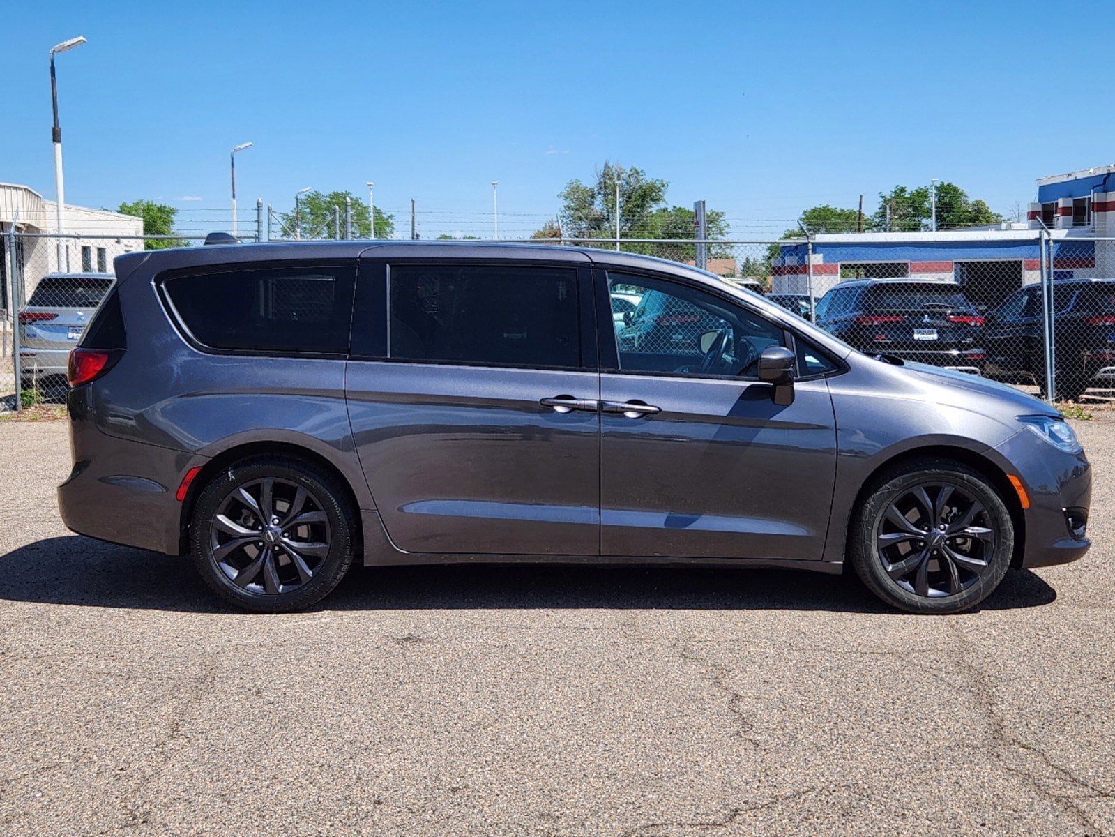 Used 2020 Chrysler Pacifica Touring with VIN 2C4RC1FG7LR223655 for sale in Thornton, CO