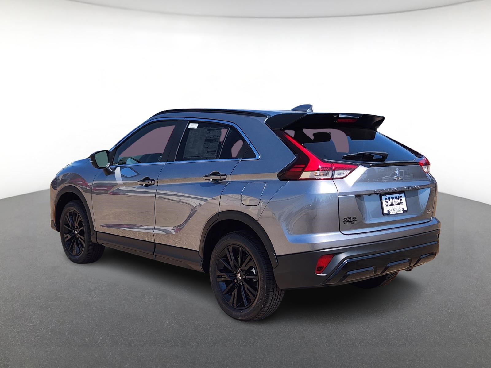 2025 Mitsubishi Eclipse Cross SEL photo 4