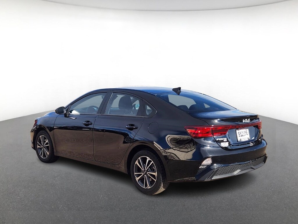 Used 2024 Kia Forte LX IVT 4dr Car