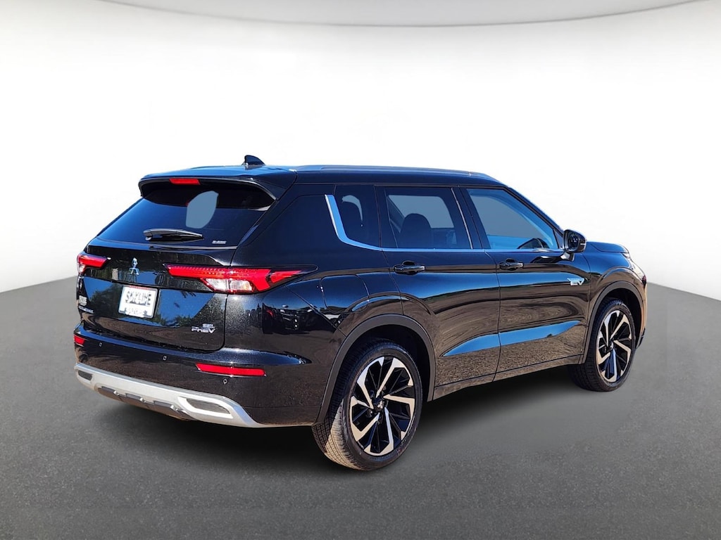 New 2025 Mitsubishi Outlander PHEV SEL S-AWC SUV