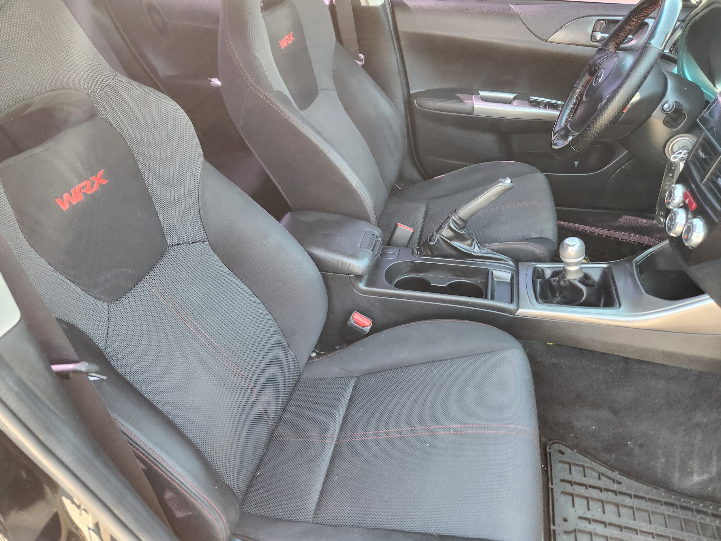 2014 Subaru Impreza WRX - Photo 11