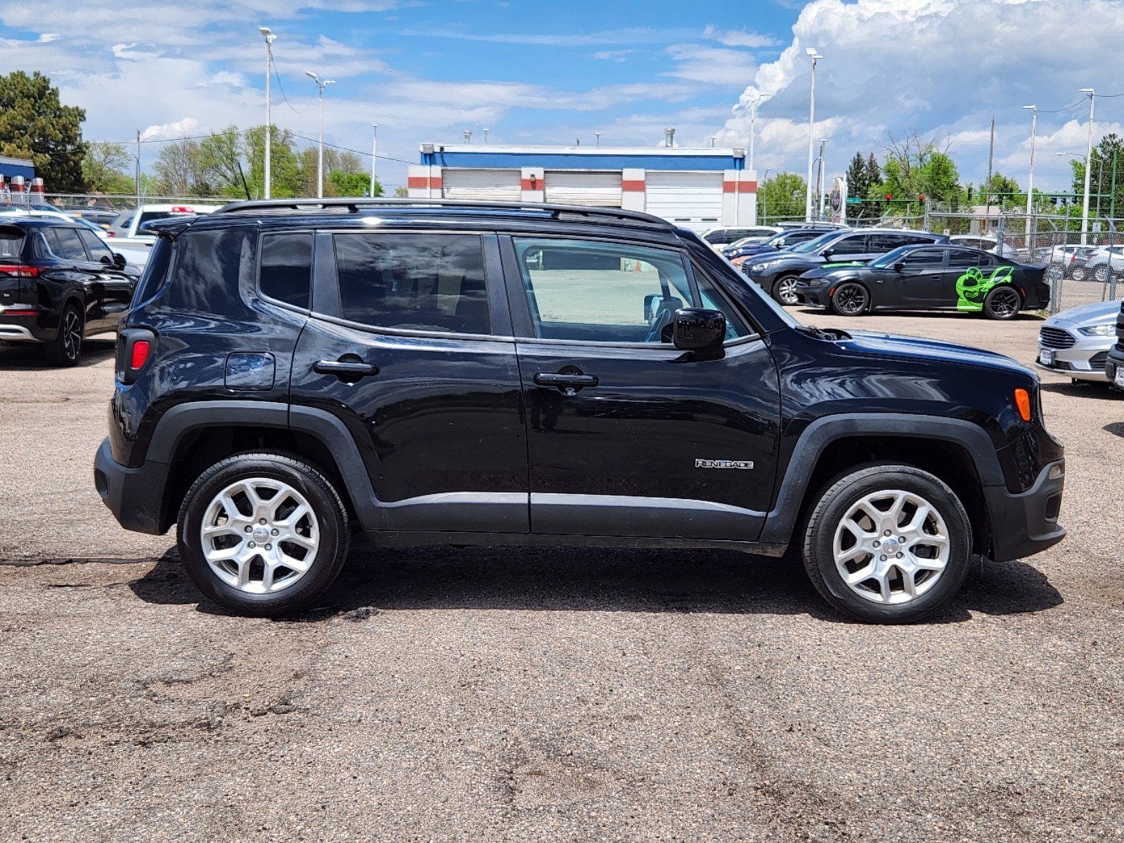 Used 2018 Jeep Renegade Latitude with VIN ZACCJBBB8JPG75756 for sale in Thornton, CO