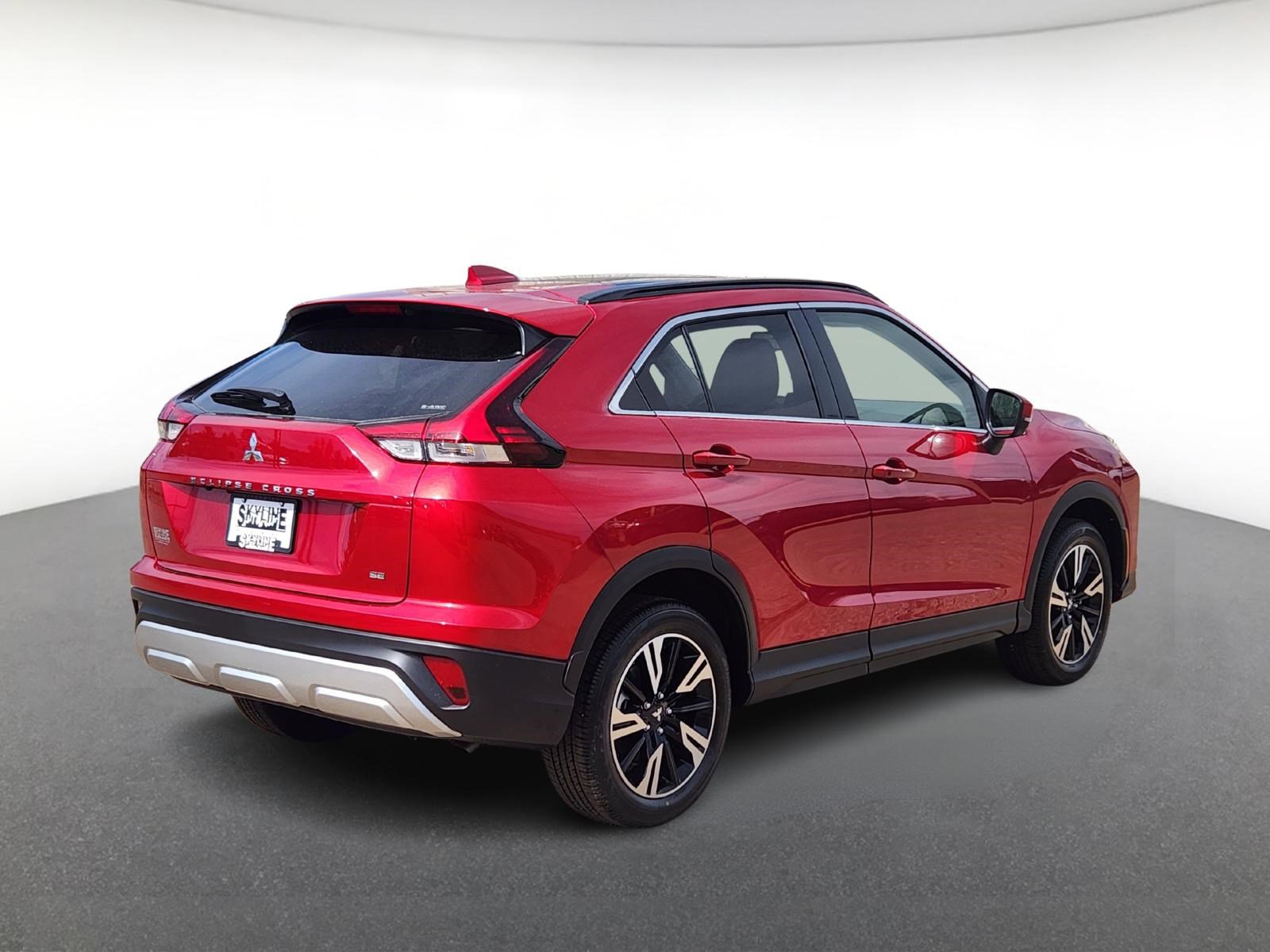 2025 Mitsubishi Eclipse Cross SE photo 3