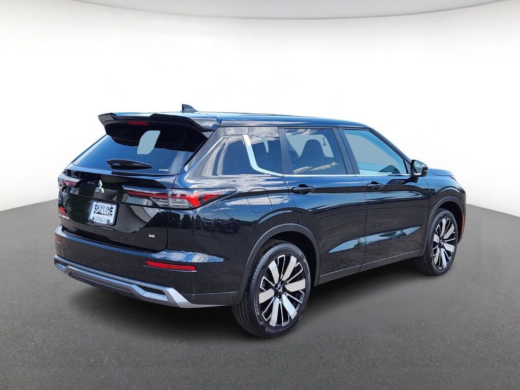 New 2025 Mitsubishi Outlander SE S-AWC SUV