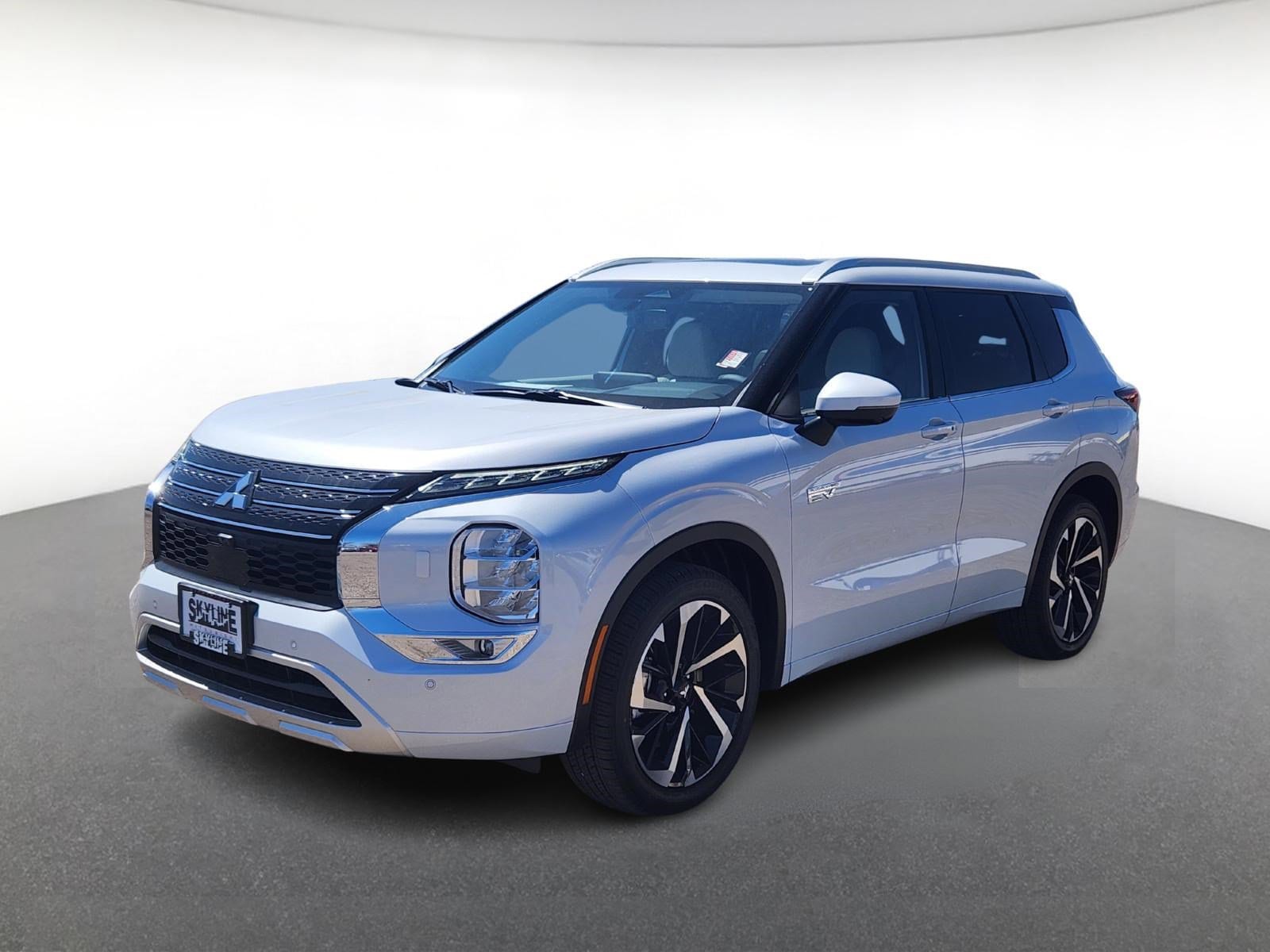 Used 2025 Mitsubishi Outlander Plug-in Hybrid SEL with VIN JA4T5WA9XSZ008386 for sale in Thornton, CO