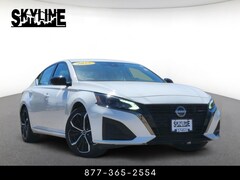 2025 Nissan Altima SR FWD 4dr Car