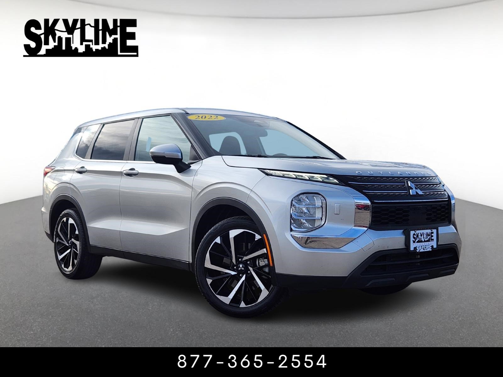 2022 Mitsubishi Outlander ES's photo