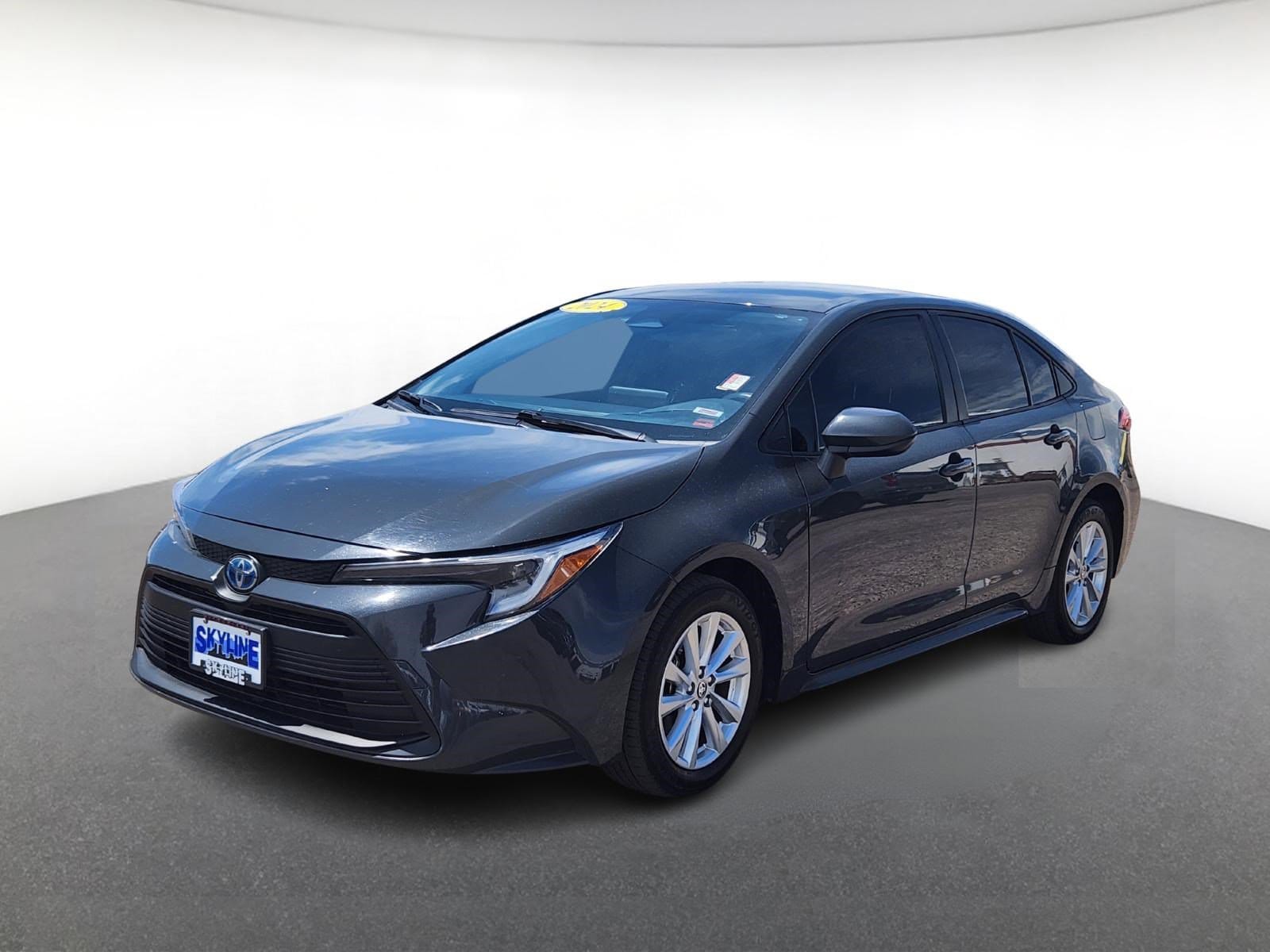 Used 2024 Toyota Corolla LE with VIN JTDBCMFE4R3053774 for sale in Thornton, CO