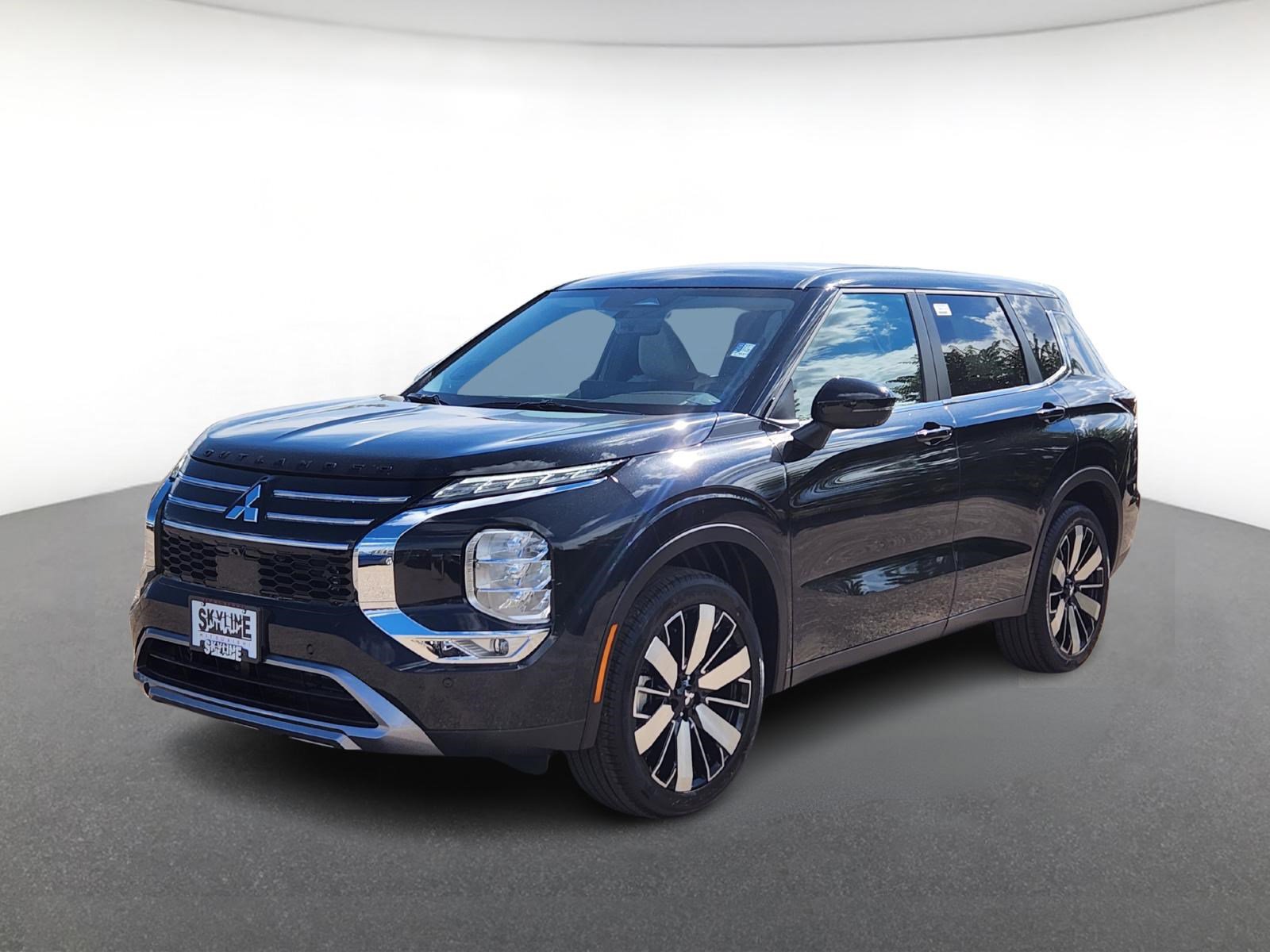 2025 Mitsubishi Outlander SE S-AWC photo 2