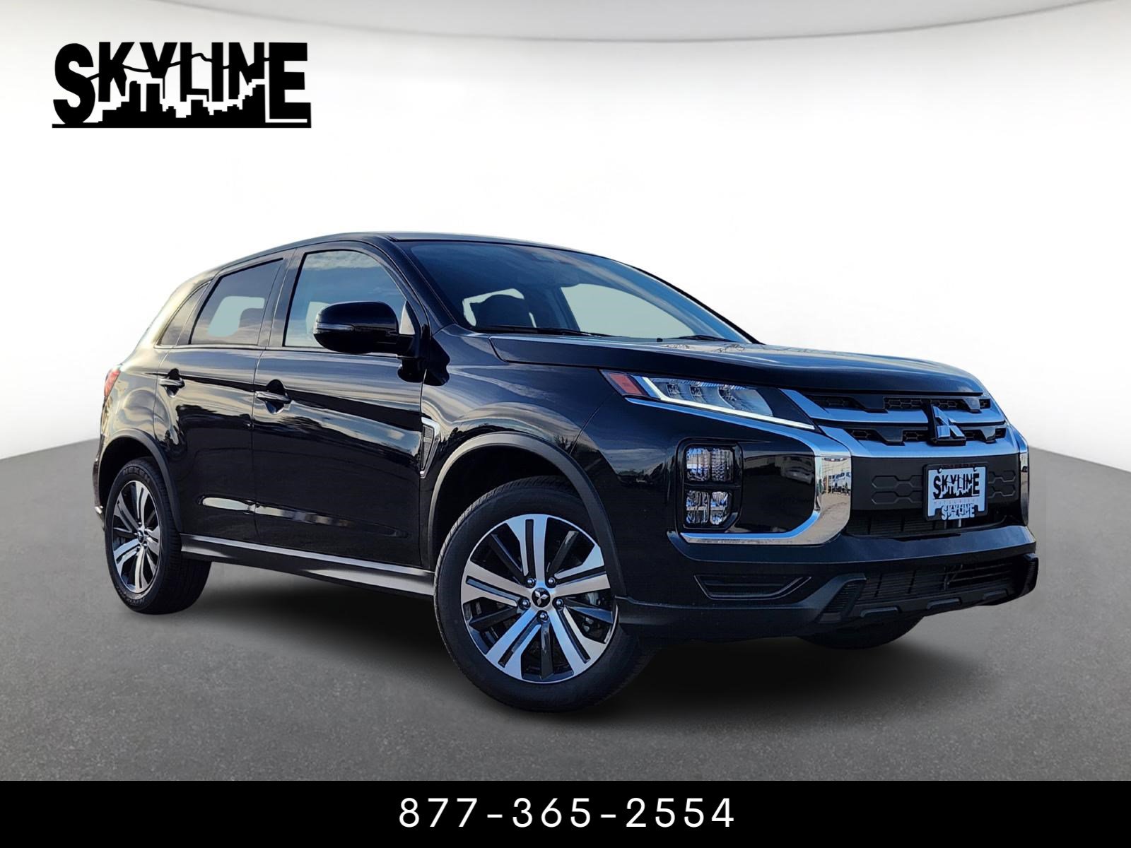 2025 Mitsubishi Outlander Sport SE's photo