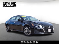 2023 Nissan Altima 2.5 SV Sedan 4dr Car