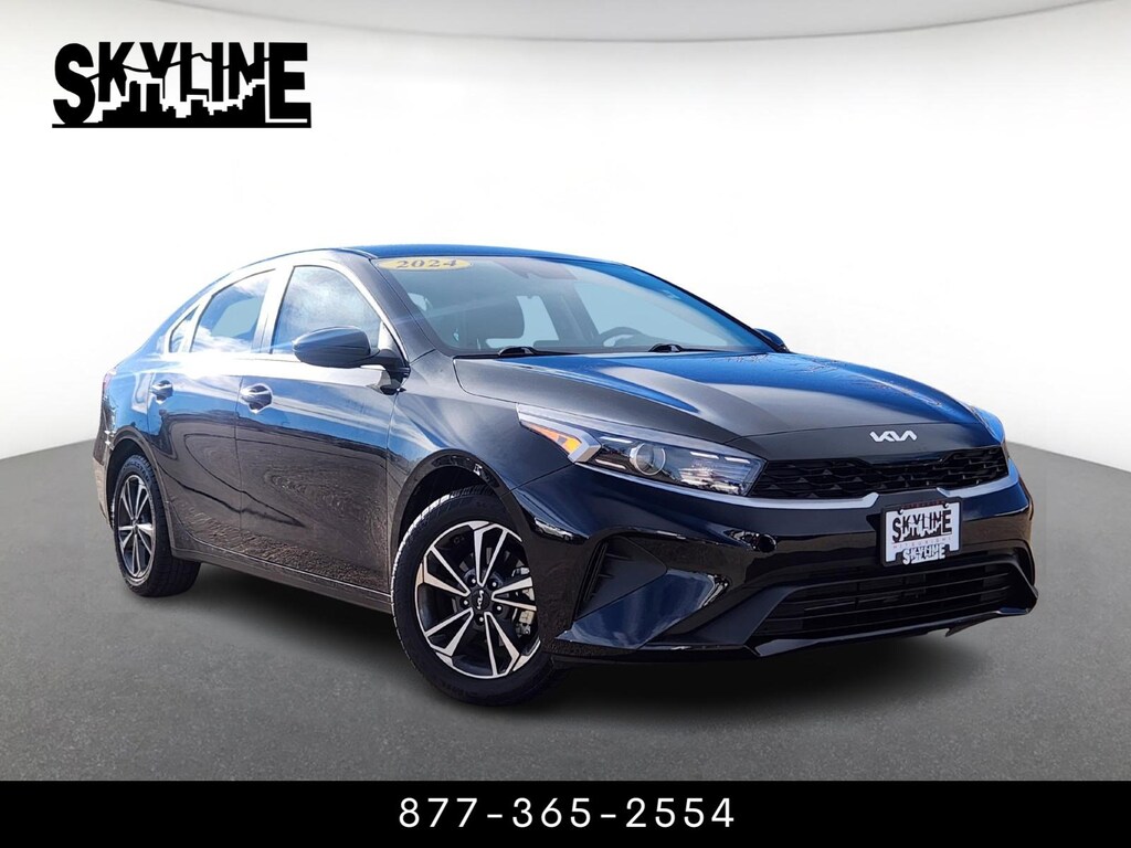 Used 2024 Kia Forte LX IVT 4dr Car