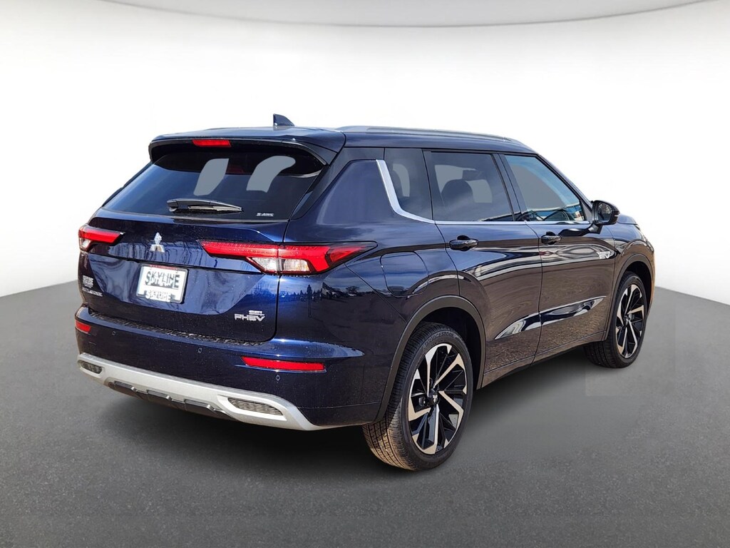 New 2025 Mitsubishi Outlander PHEV SEL S-AWC SUV
