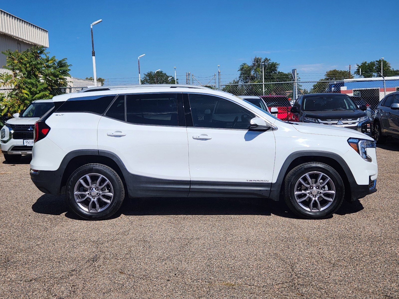 2024 Gmc Terrain SLT photo 2