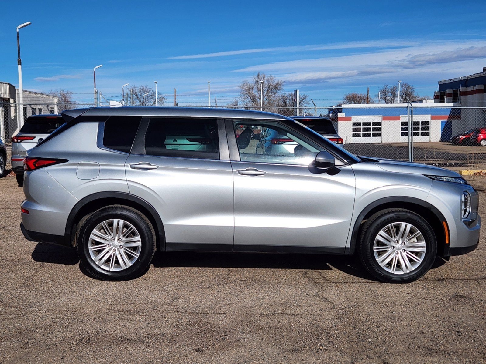 Used 2023 Mitsubishi Outlander ES with VIN JA4J3TA80PZ015812 for sale in Thornton, CO