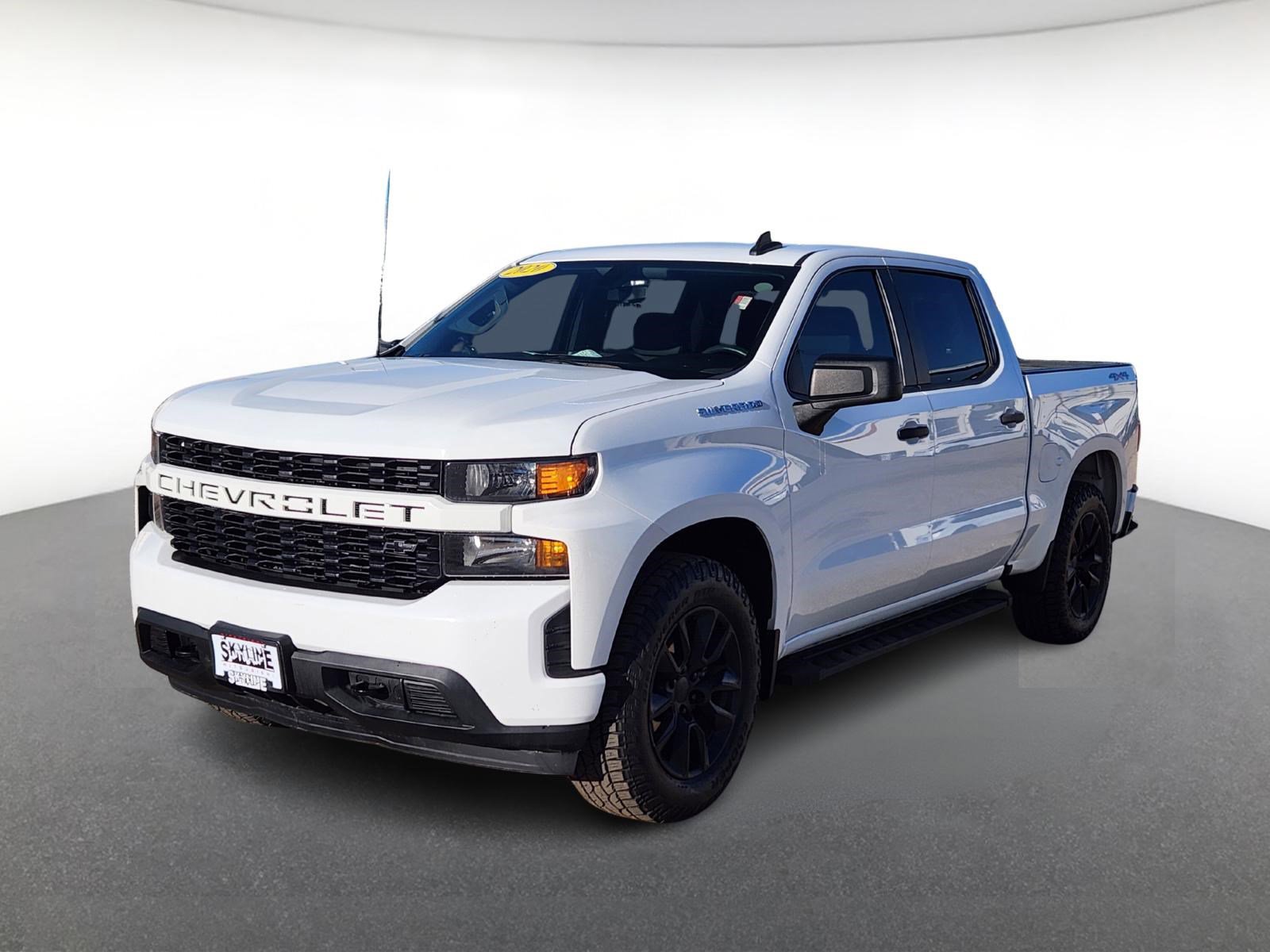 2020 Chevrolet Silverado 1500 Custom photo 2