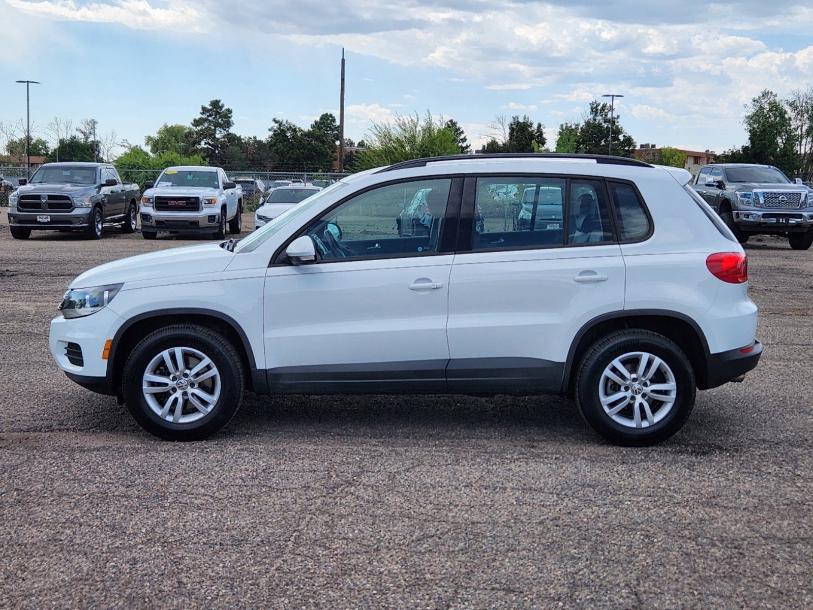 Used 2017 Volkswagen Tiguan S with VIN WVGBV7AX6HK009179 for sale in Thornton, CO