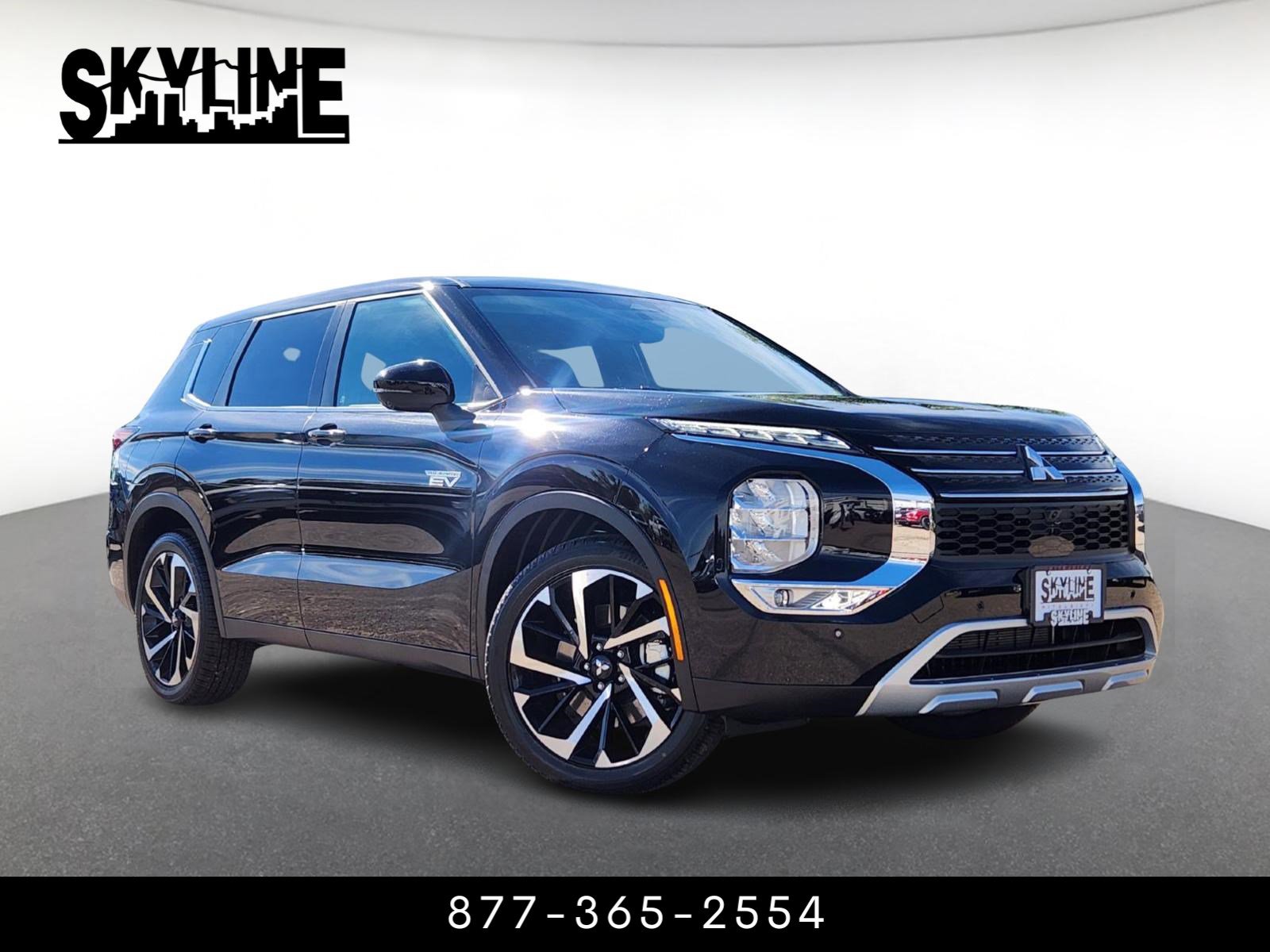 2025 Mitsubishi Outlander Plug-in Hybrid SE's photo